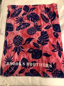 Brandneu mit Etiketten Brooks Brothers PINK blau 100 % Baumwolle Strandtuch 64" x 32" Neu mit Etikett Blätter - Bild 1 von 3