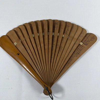 Antiguo abanico de ópera de festivales de Wagner Bayreuth firmado por cantantes años 20 Foto 1 de 4