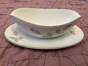 ZYLSTRA ROSE GRAVY BOAT W/ATTACHED BASE JAPAN Handcrafted Fine China Excellent! - Picture 1 of 6