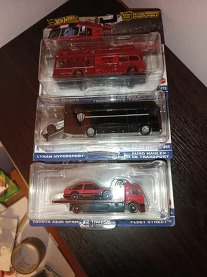 Hot Wheels Team Transport Ferrari 250 GTO + Lykan + Trueno86 - Immagine 1 di 4