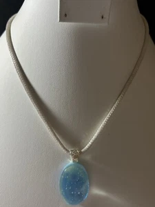 Mermaid In Glitter Glass Pendant With Silver Tone Mesh Chain Necklace EUC - Picture 1 of 12