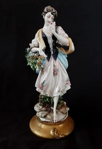 Vintage Capodimonte porcelain statue "Girl w. Flowers" 10.5 inches  - Picture 1 of 14