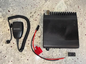 Motorola MaxTrac VHF Radio D33MJA77A3CK - Zdjęcie 1 z 7
