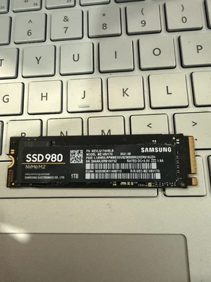 M71 SAMSUNG SSD 980 NVMe M.2 2280 1TB PCIe V-NAND 100% good health 0 write - Image 1 of 2