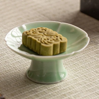 Fruit Plate Footed Elegant Ceramic Dessert Stand for Cupcakes Donuts Wedding - Image 1 of 2