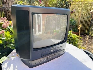 Aiwa 14 Inch TV VX-T145K Retro Gaming No Remote - Picture 1 of 12