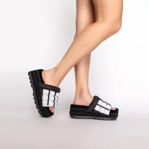 Sandali nuovi senza scatola UGG Maxi Slide stampa sbuffo taglia 8 pelle di pecora nero bianco peloso