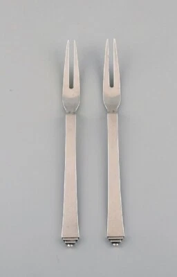 Two Georg Jensen Pyramid cold meat forks in sterling silver. 1930s.  - Image 1 of 4