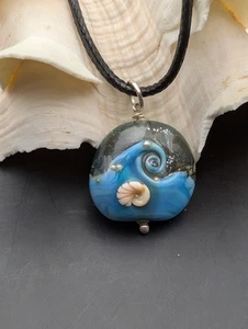 Halskette Blue Ocean mit einer Nautilus Muschel und Wellenglas #150 - Bild 1 von 5