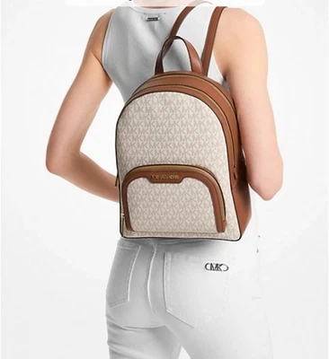 Mochila pequena Michael Kors Jaycee nova com etiquetas varejo por US$ 498 - Imagem 1 de 4