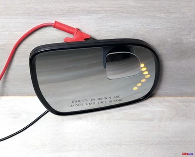 2005-2007 TOYOTA SIENNA LIMITED RIGHT RH SIDE MIRROR GLASS AUTO DIM TURN SIGNAL - Image 1 of 4