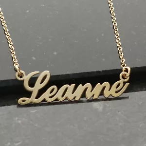 Collar y cadena de oro amarillo de 9 quilates estilo Carrie pequeño personalizado cualquier nombre - Imagen 1 de 6