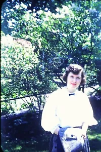 #B 35mm slide - Vintage - Collectibles - Photo - cute lady pose jacket - Picture 1 of 1