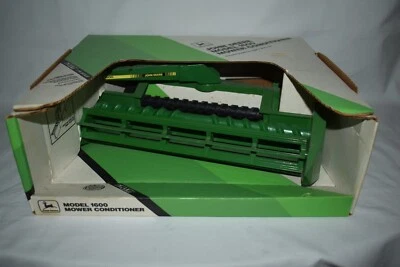 Ertl 1:16 John Deere Model 1600 Mower Conditioner - Image 1 of 4