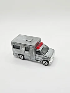 AMBULANCIA Inaugural Matchbox 1/20.000 EDICIÓN LIMITADA Cauchos Sueltos Crudos Premium - Imagen 1 de 5