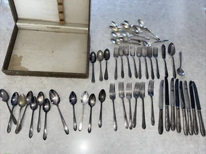 Lot 52 Vintage WM Rogers Son I.S GARDENIA Pattern SILVERPLATE Flatware Montana 1847 - Bild 1 von 18