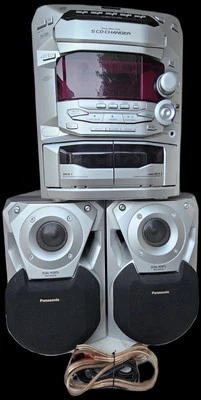 Panasonic SA-AK18 x5 CD Changer Dual Cassette Player Radio x2 Speakers + Remote - Image 1 of 4