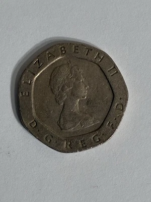 1982 Great Britain 20 Pence Elizabeth II KM# 931 - Circ - Image 1 of 3