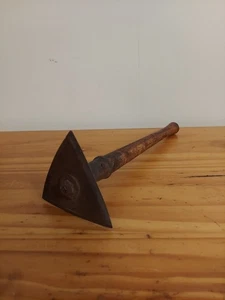 Vintage Triangular Metal Head Wooden Handle Scraper 16in Long - Bild 1 von 8