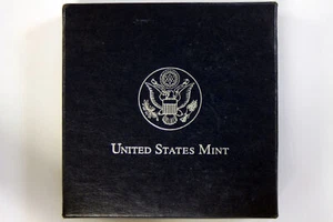 2010-W Proof Commemorative Silver Dollar  Disabled for Life Veterans (NUM4335) - Picture 1 of 6