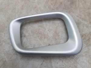 ASTON MARTIN DB11 2017-2023 TABLERO AIRVENT MOLDURA ENVOLVENTE DELANTERA DERECHA HY53-0433C38 - Imagen 1 de 4