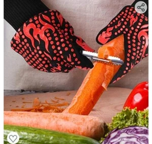 One Pair Charapid Heat Resistant Grilling Gloves. Up To 1400 degrees. - Picture 1 of 12