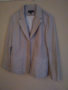 white jacket size 20