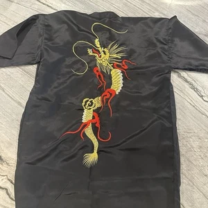 Schwarz bestickt Drache Kimono lang Morgenmantel mit Tasche Japan Made Gr. 6-8 (38) - Bild 1 von 6
