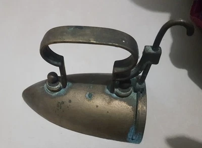 Fer A Repasser Ancien En Cuivre - Photo 1/4