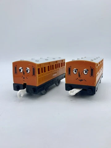 Thomas & Friends Trackmaster Clarabel and Annie Passenger Coaches For Thomas Cover