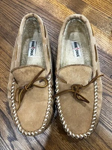 Minnetonka Slippers Mens 12 Tan Leather Faux Fur Lined Moccasins Slip On 41311 - Picture 1 of 9