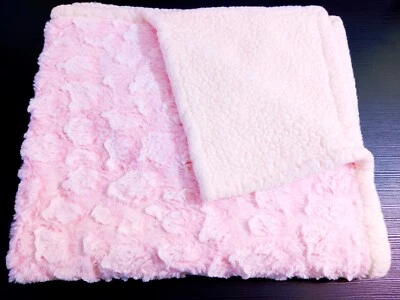 Manta Bebé Minky Rosa RENACUAJOS Súper Suave Minky Rosa y Crema Sherpa Usada en Excelente Condición Mimosa Foto 1 de 4