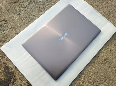 Nueva cubierta trasera LCD pantalla no táctil apta para ASUS UX303L UX303LA UX303LN marrón ahumado Foto 1 de 4