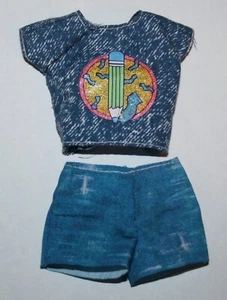 Pantalones cortos y top azules para muñecas Barbie - Imagen 1 de 4