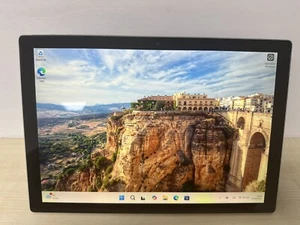 Microsoft Surface Pro 5 Tablet 12.3" i5-7300U 8GB RAM 256GB SSD LCD Lines READ - Picture 1 of 19