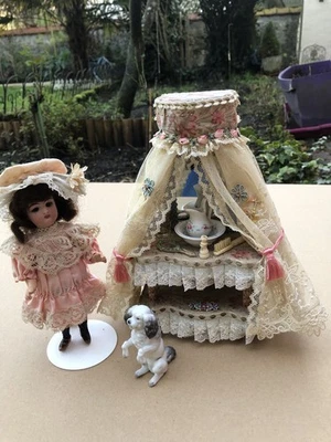 Coiffeuse En Bois De Poupée Ancienne,Mignonnette ,parisienne. - Photo 1/4