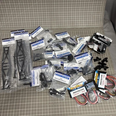 Team Associated Parts Lot, Team Associated Parts Lot, RC Parts Lot, RC10 Parts - Image 1 of 4