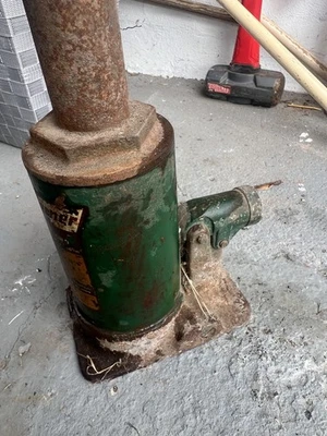 Винтажный сверхпрочный гидравлический домкрат для бутылок грузовиков Hein-Werner США - Изображение 1 из 4