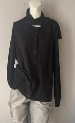 Cárdigan COS para mujer 100 % lana bufanda cuello abotonado negro talla M usado en excelente estado Foto 1 de 4