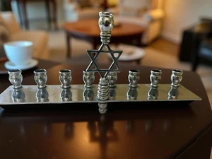 Vintage HANUKKAH Menorah With Star Of David & Nine Branch ~ 8in x 4-1/4in - Picture 1 of 11