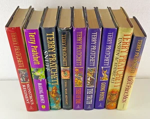 Discworld - Terry Pratchett - Lot de 9 romans en anglais - Foto 1 di 6