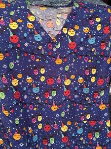 Serene Uniforms Women’s Christmas Light Ornament Scrub Scrubs Nurse Vet Tech NEW - Picture 1 of 2