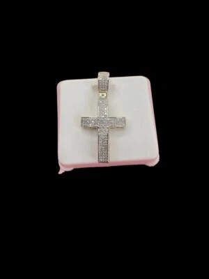 Кулон религиозный крест проверенный в лаборатории бриллиант круглой огранки 0,60 карата желтое золото 14 карат - Изображение 1 из 4