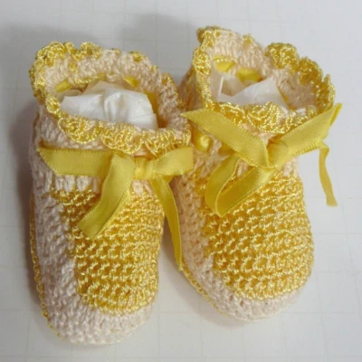 Vintage Baby Booties Hand Crocheted Yellow White Newborn Ribbon Tie - Photo 1/4
