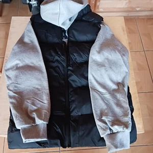 Kids Girls Boys Grey Hooded Jumper with Black Quilted Zipped Vest - Picture 1 of 7