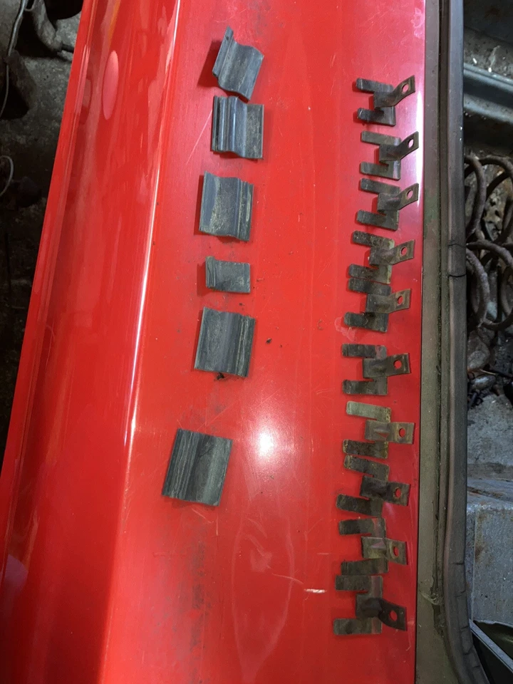 Galaxie 1968 clips de ajuste de parabrisas 68 Ford Custom 500 Foto 1 de 1