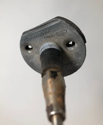 Radio Antenna and Mount Base 1999-2007 Ford F250 F350 Super Duty - Image 1 of 4