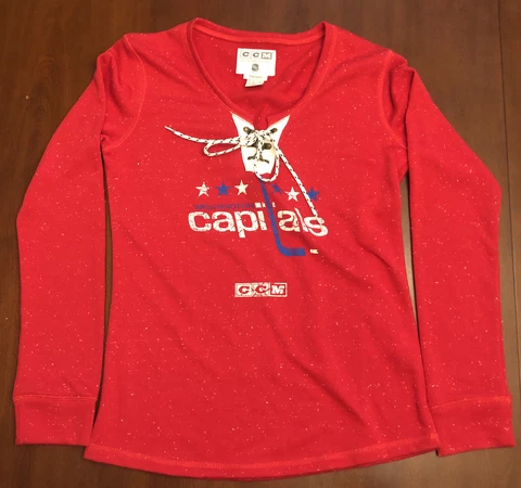 Washington Capitals Hockey NHL Sweater Womens M Pullover Long Sleeve CCM Cover