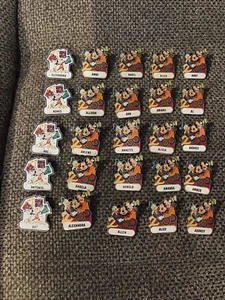 Menge 25 Vintage Walt Disney Emaille Namensnadeln Start mit einem 2000 - Bild 1 von 7