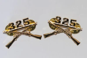 US ARMY 325TH GLIDER INFANTRY REGIMENT COLLAR BADGES INSIGNIA PAIR AS WWII - Picture 1 of 2